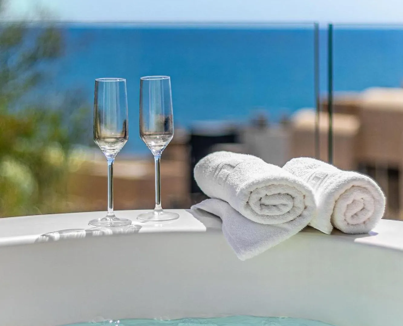 Amazing Sea View From The Comfort Of The Jacuzzi 丰希罗拉 公寓